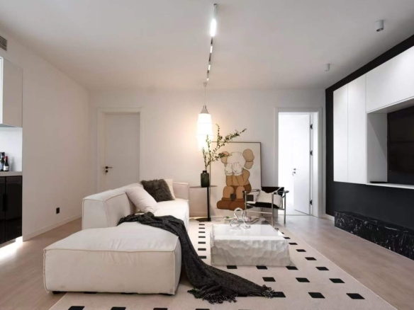 Quiet 40-unit compound on Jianguo West Road. 3-bed unit with underfloor heating, central AC, private balcony, and parking included. Near Zhaojiabang Road Station. 26,800 RMB/month.