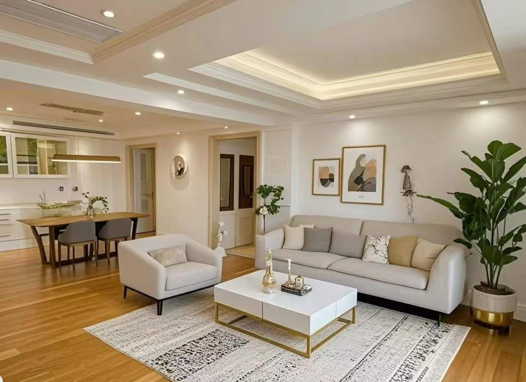 2+1 bedroom unit at Jufu Mansion on Fumin Road near Julu Road. 180 sqm, 8th floor, central Jing'an location near Jing'an Temple. 28,000 RMB/month.