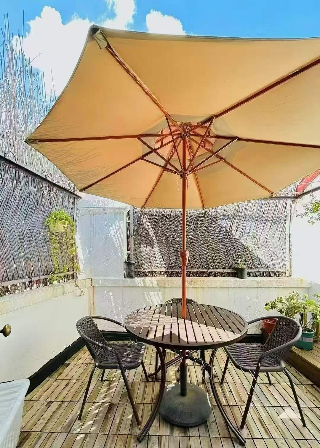 julu-road-lane-house-4-bed-3-bath-courtyard-terrace-wall-heating-shanghai-rentals (6) Entire protected lane house on Julu Road. 4 beds, 3 baths, 210 sqm, courtyard, terrace, wall heating. Live or work in the heart of Ju Fu Chang. 26,800 RMB/month.