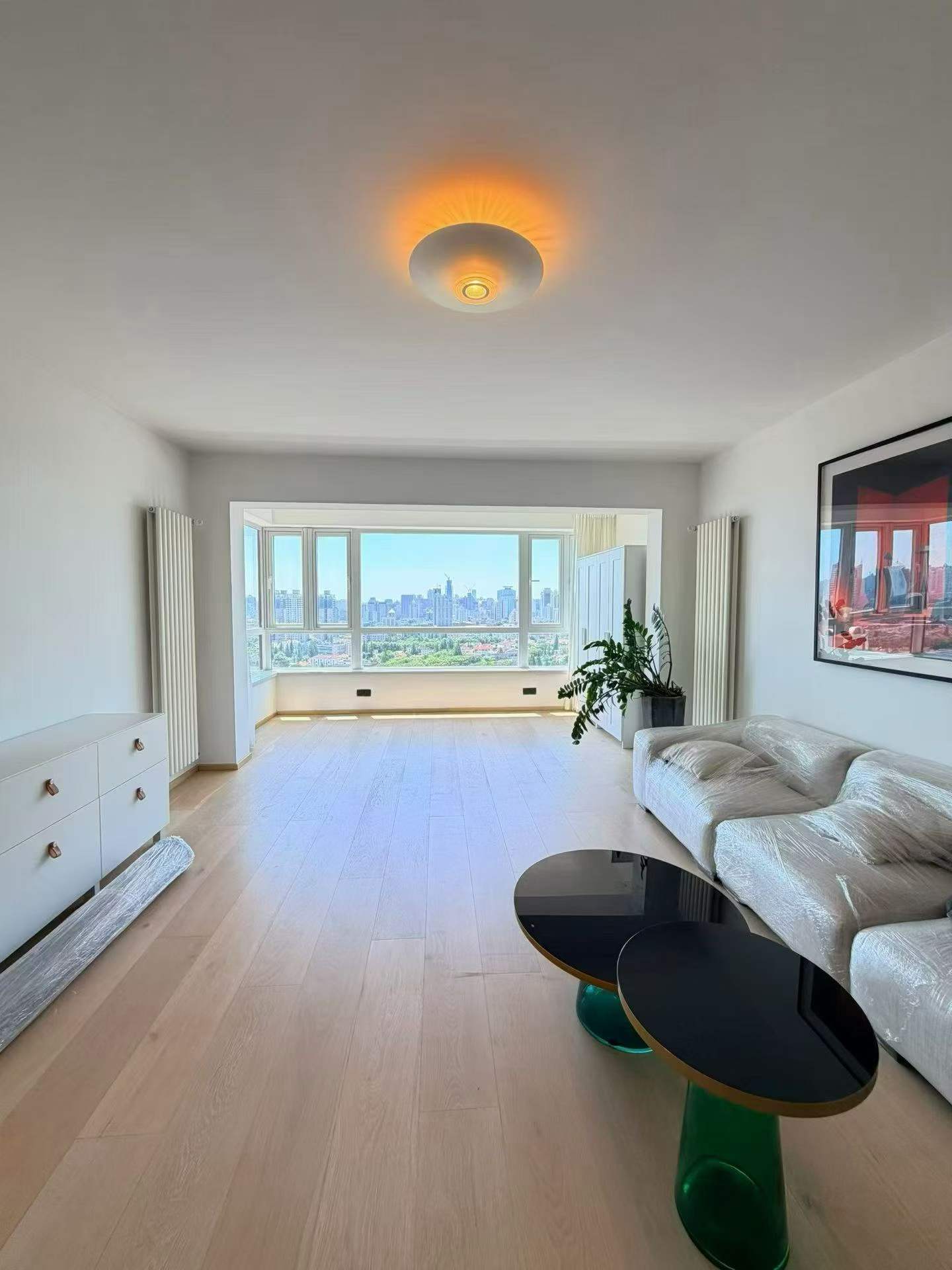 lilac-apartments-ffc-3-bed-2-bath-floor-heating-shanghai-rentals (1) High-floor 3-bed unit at Lilac Apartments on Huashan Road. 177 sqm, central AC, underfloor heating, modern renovation. Near Dingxiang Garden. 28,000 RMB/month.