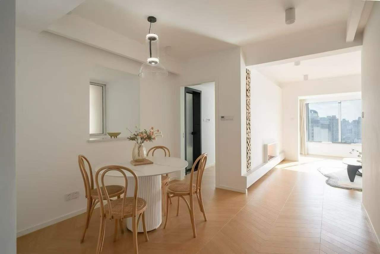 one-park-avenue-jingan-2-bed-2-bath-high-floor-clubhouse-shanghai-rentals (2) 2-bed, 2-bath high-floor unit at One Park Avenue in Jing'an. 32nd floor, central location near Jing'an Temple. Special price. 23,000 RMB/month.