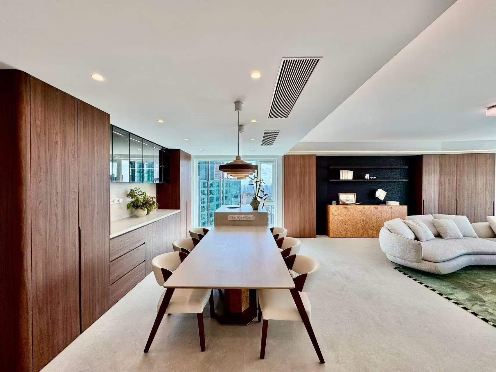 shimao-riviera-garden-lujiazui-pudong-4-bed-3-bath-clubhouse-pool-shanghai-rentals (3) Unobstructed river-view 4-bed unit at Shimao Riviera Garden in Lujiazui. 315 sqm, panoramic Bund views, 70% greenery, clubhouse. 88,000 RMB/month.