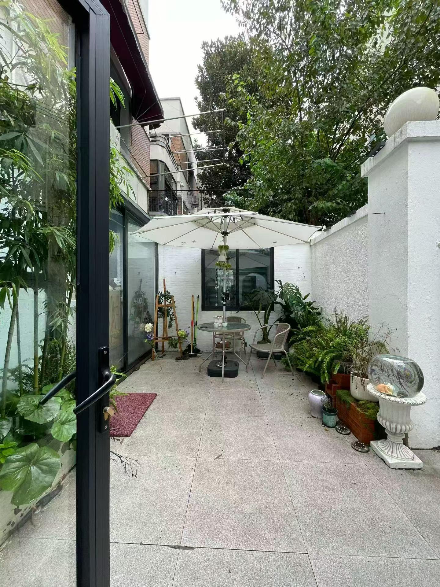changle-road-lane-house-garden-FFC-live-work-shanghai-rentals (1) Ground floor studio at Nanhua Xincun on Changle Road. 120 sqm, double south-facing, 30 sqm garden. Ideal for creative studio or office. 22,500 RMB/month.