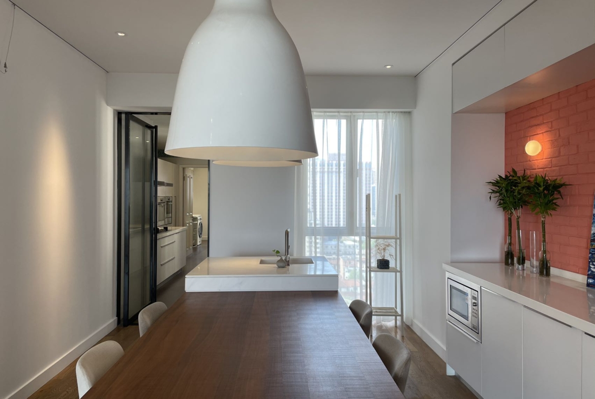 3-bed + maid's room unit at Chevalier Place on Anfu Road. 260 sqm, south-facing, panoramic views, boutique building. 45,000 RMB/month.