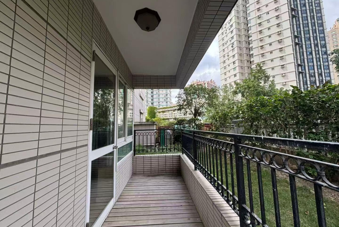 1-bed, 2-living, 1-bath unit at City Castle in Jing'an. 75 sqm, central AC, balcony, clubhouse access. Near Nanjing West Road. 16,600 RMB/month.