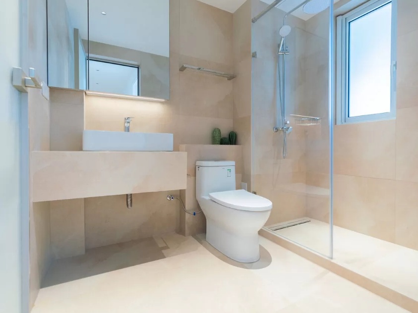 1-bed, 1-bath unit at City Castle in Jing'an. 66 sqm, south-facing, central AC, dishwasher, washer-dryer, full service package included. 16,489 RMB/month.