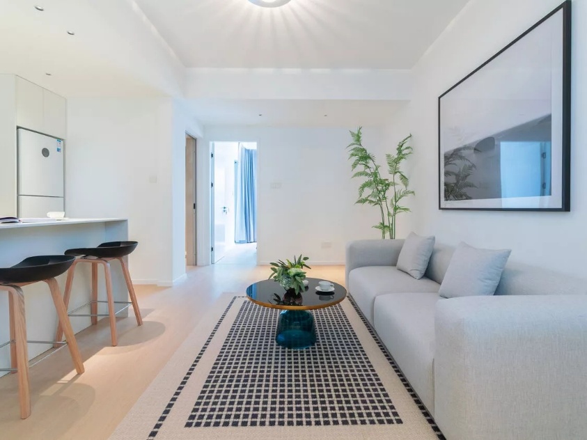 1-bed, 1-bath unit at City Castle in Jing'an. 66 sqm, south-facing, central AC, dishwasher, washer-dryer, full service package included. 16,489 RMB/month.
