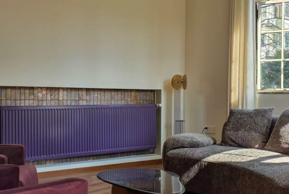 1+1 bed lane house at Xinkang Garden on Huaihai Road. 120 sqm, wall heating, electronic bidet, heritage building (1934). Steps from Changshu Road. 38,000 RMB/month.