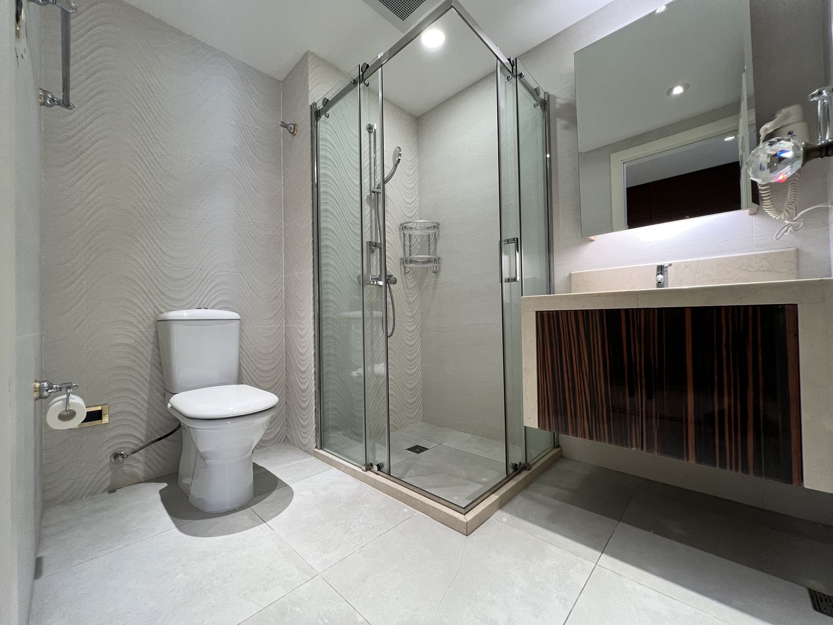 la-cite-4-bed-3-bath-floor-heating-helper-room-clubhouse-ffc-shanghai-rentals (8) 3-bed, 3-bath + study unit at Lan Ting on Hunan Road. Private clubhouse with heated pool, underfloor heating, owner direct. 60,000 RMB/month.