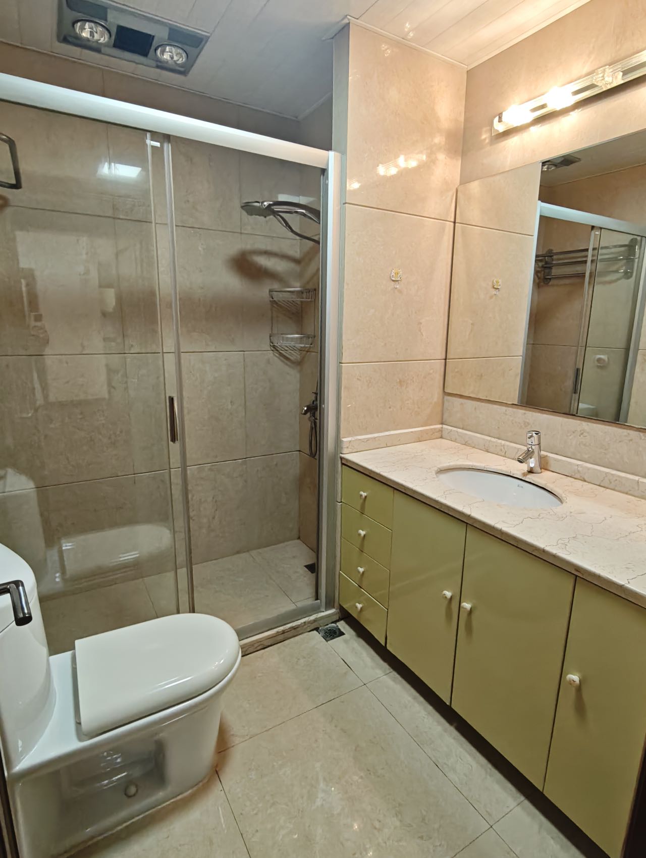 ladoll-jingan-2-bed-2-bath-clubhouse-shanghai-rentals (7) 2-bed, 2-bath unit at Ladoll International City near Jing'an Sculpture Park. 120 sqm, south-facing, balcony, central AC. Available August 14. 19,800 RMB/month.