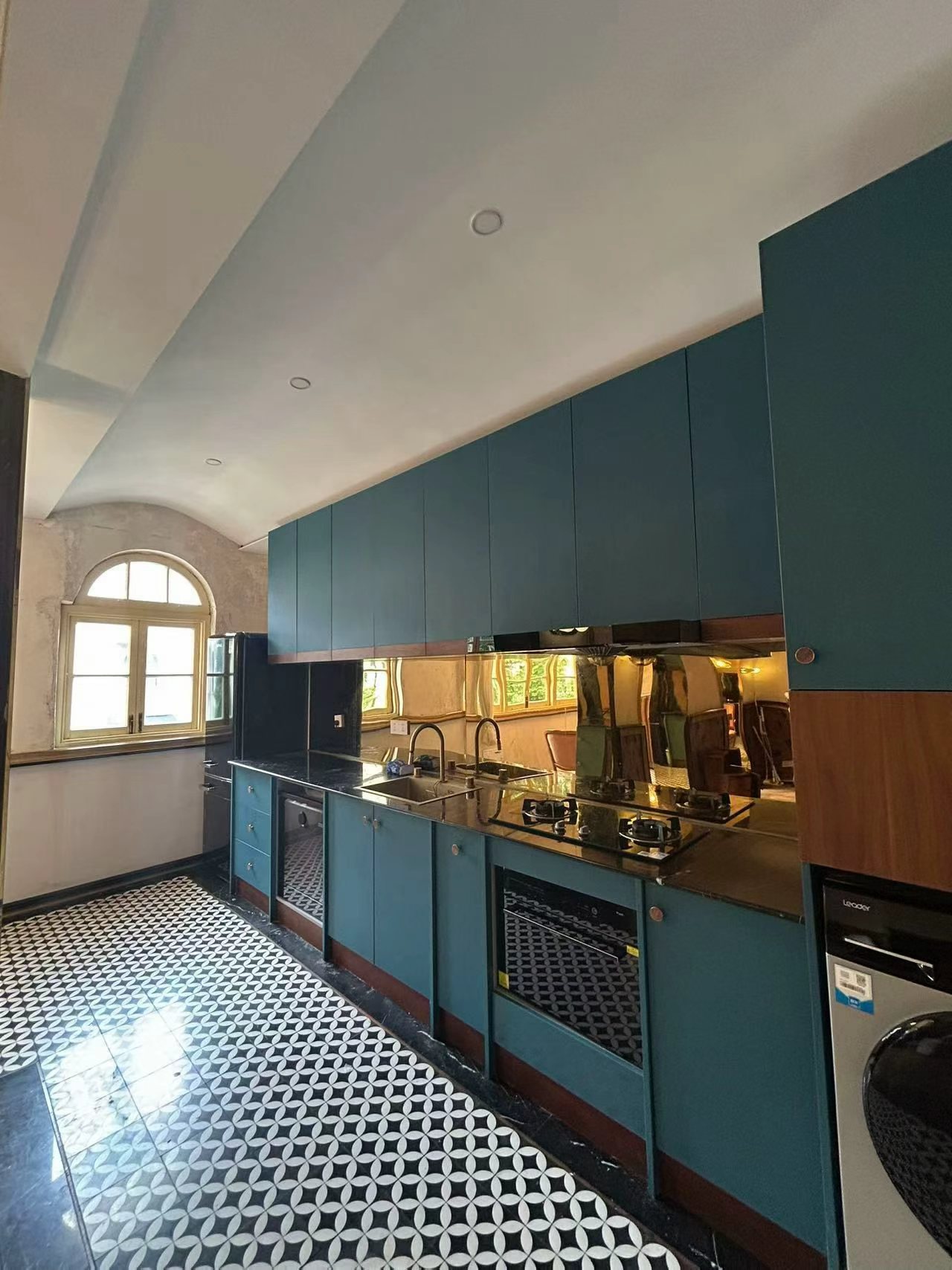 lane-house-for-rent-FFC-1-bed-1-bath-garden-shanghai-rentals (1) Lane house for rent in the FFC. 80 sqm, 1-bed, 1-bath lane house on Yanqing Road. 3rd floor entire unit, garden setting, quiet location. 17,000 RMB/month.