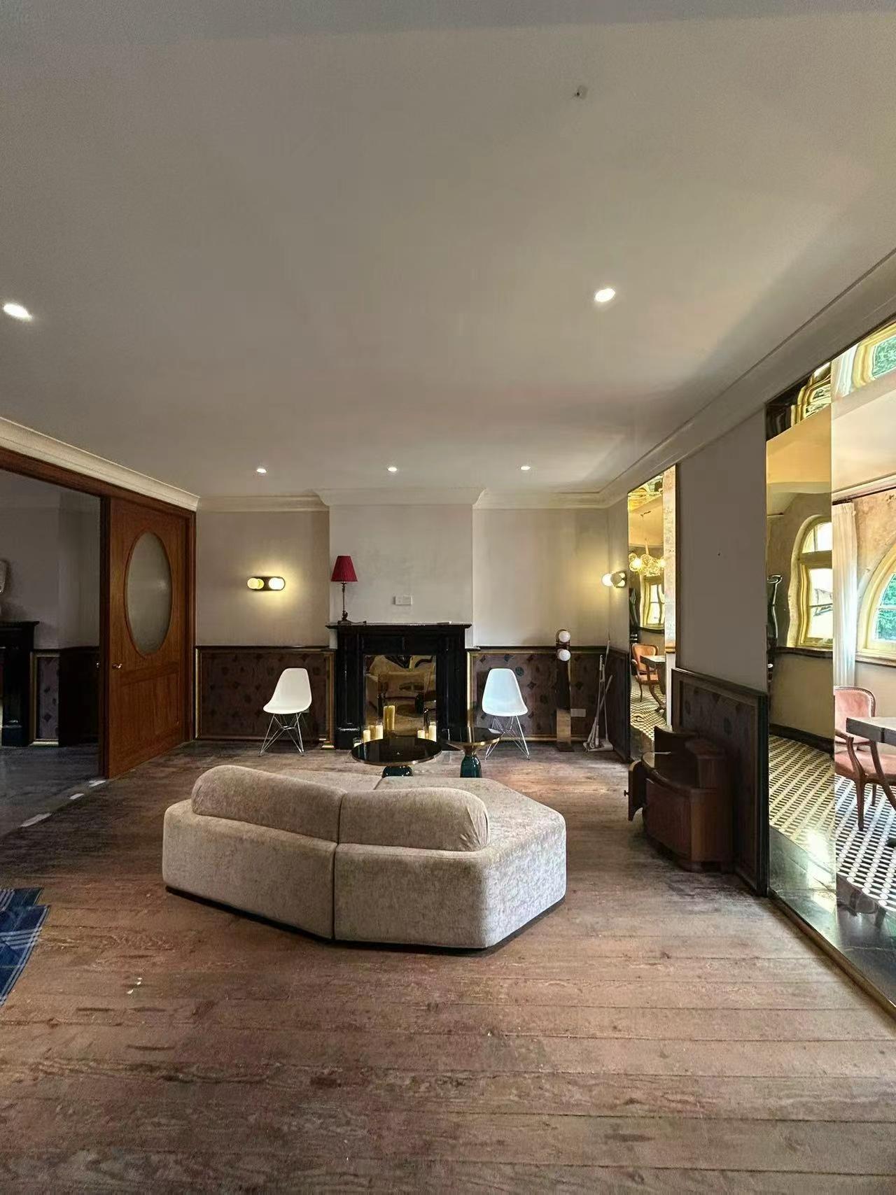 lane-house-for-rent-FFC-1-bed-1-bath-garden-shanghai-rentals (6) Lane house for rent in the FFC. 80 sqm, 1-bed, 1-bath lane house on Yanqing Road. 3rd floor entire unit, garden setting, quiet location. 17,000 RMB/month.
