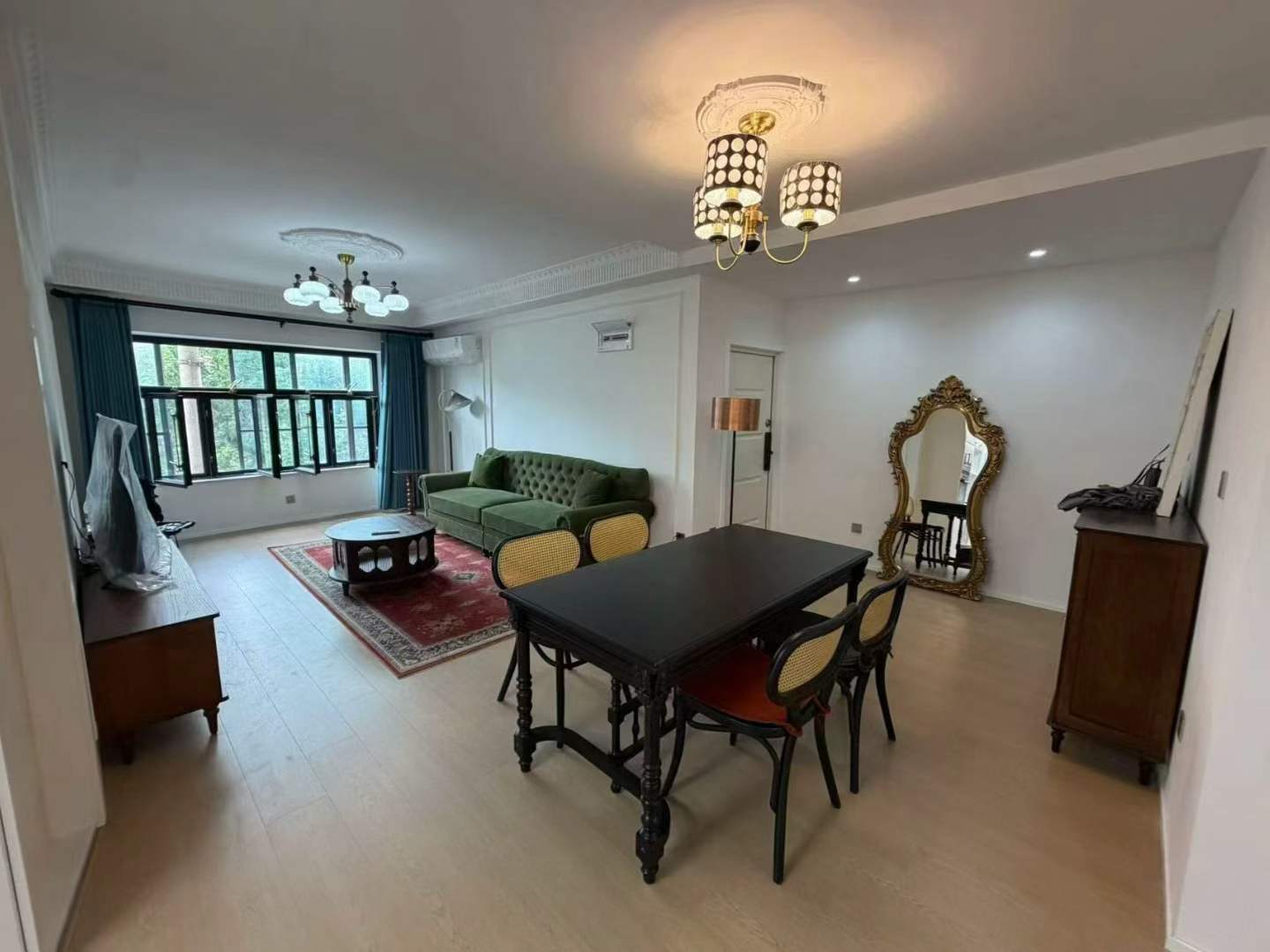 lianhua-apartment-jingan-west-beijing-road-3-bed-2-bath-shanghai-rentals (3) 2+1 bed, 2-bath unit at Lianhua Apartment on Beijing West Road. 120 sqm, new French renovation, large balcony. 22,500 RMB/month.