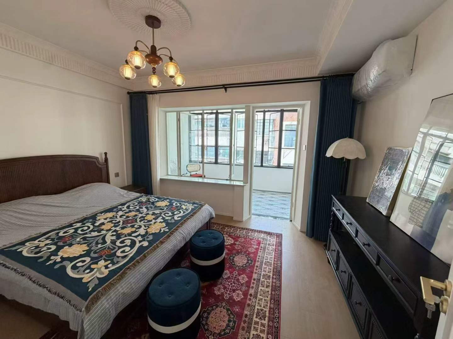 lianhua-apartment-jingan-west-beijing-road-3-bed-2-bath-shanghai-rentals (5) 2+1 bed, 2-bath unit at Lianhua Apartment on Beijing West Road. 120 sqm, new French renovation, large balcony. 22,500 RMB/month.