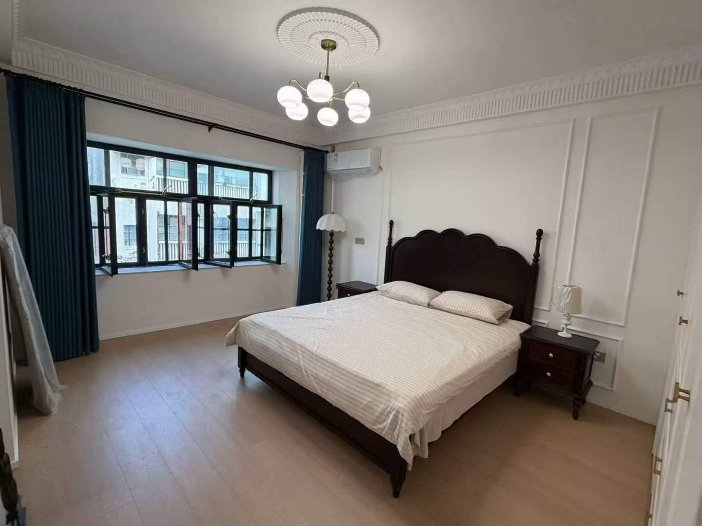 lianhua-apartment-jingan-west-beijing-road-3-bed-2-bath-shanghai-rentals (6) 2+1 bed, 2-bath unit at Lianhua Apartment on Beijing West Road. 120 sqm, new French renovation, large balcony. 22,500 RMB/month.