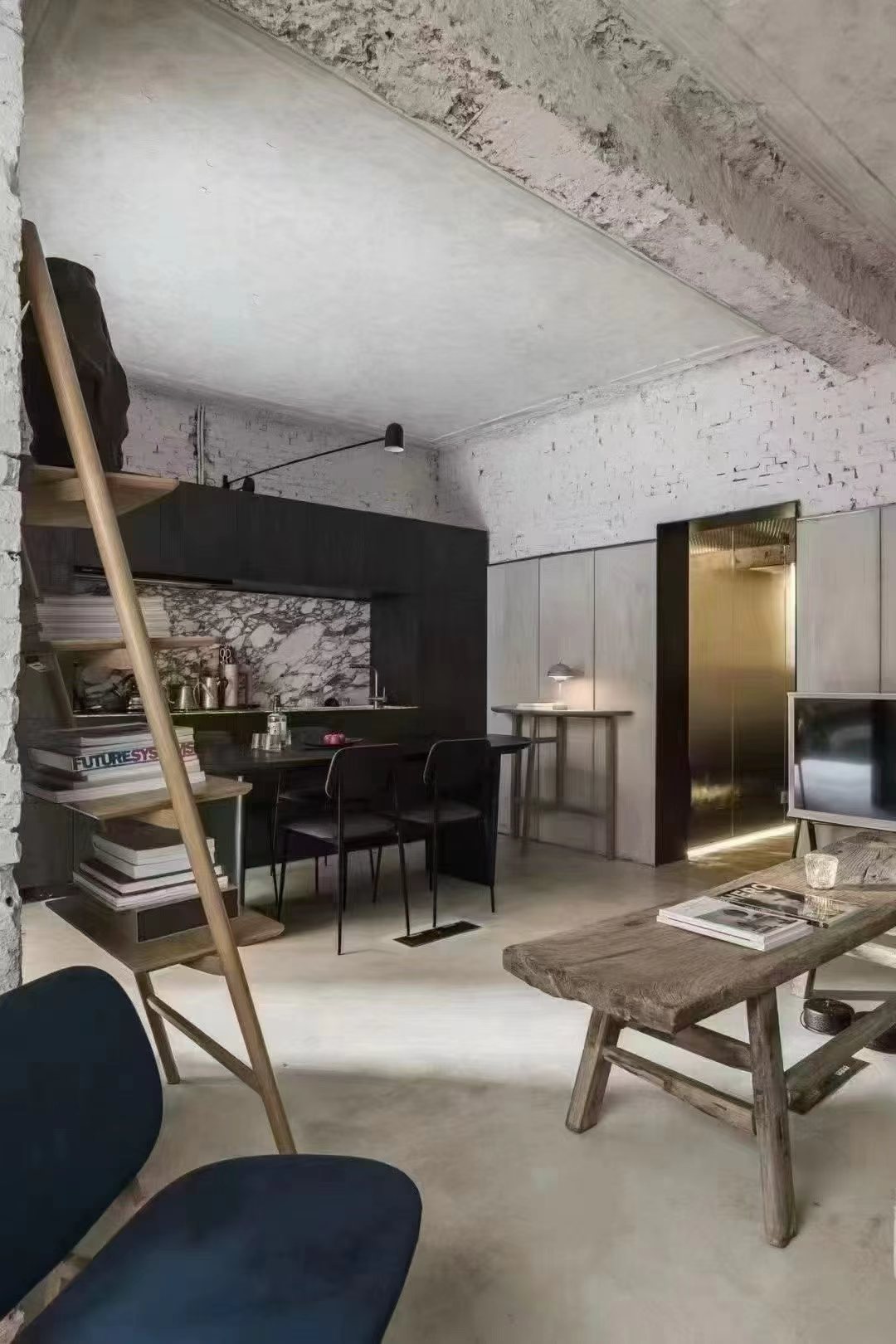 lincoln-apartments-1-bed-1-bath-shanghai-rentals (1) Ground floor unit at Lincoln Apartments on Huaihai Road. 1 bed, 2 living rooms, private garden, steps from Shanghai Library Station. 16,800 RMB/month.