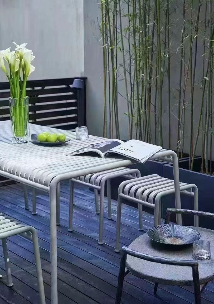 lincoln-apartments-1-bed-1-bath-shanghai-rentals (6) Ground floor unit at Lincoln Apartments on Huaihai Road. 1 bed, 2 living rooms, private garden, steps from Shanghai Library Station. 16,800 RMB/month.