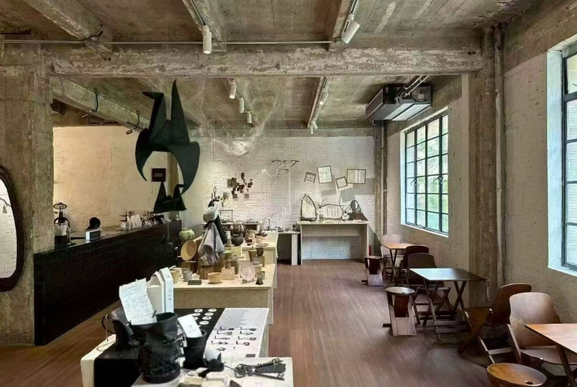 2nd floor commercial space at Nanchang Building, a 1933 Art Deco heritage landmark near IAPM. 180 sqm open plan. Ideal for showroom or design studio. 65,000 RMB/month.
