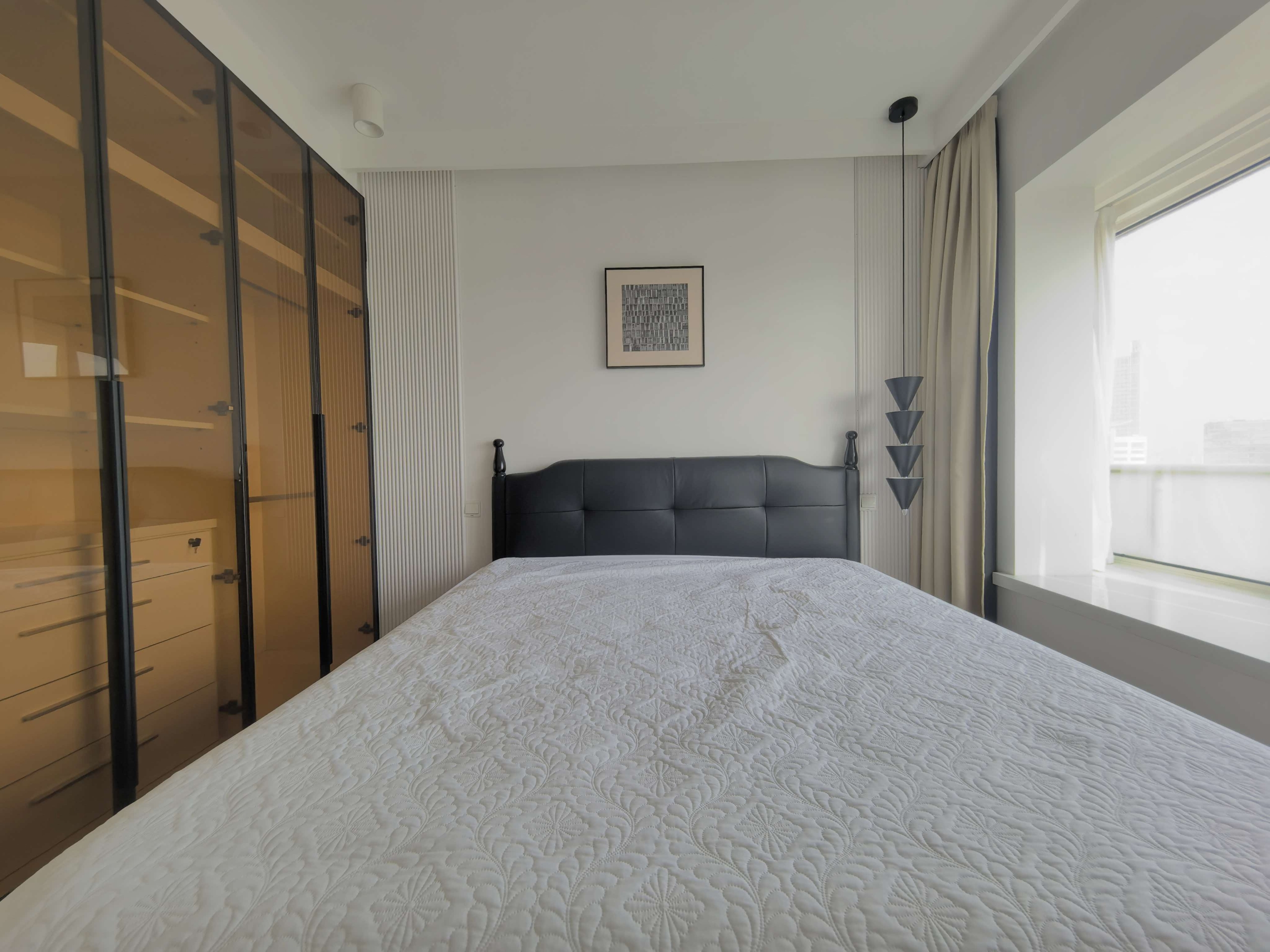 one-park-avenue-2-bed-2-bath-floor-heating-clubhouse-shanghai-rentals (4) High-floor 2-bed, 2-bath unit at One Park Avenue with 270° skyline views. 120 sqm, underfloor heating, central AC, Vanke management. 23,000 RMB/month