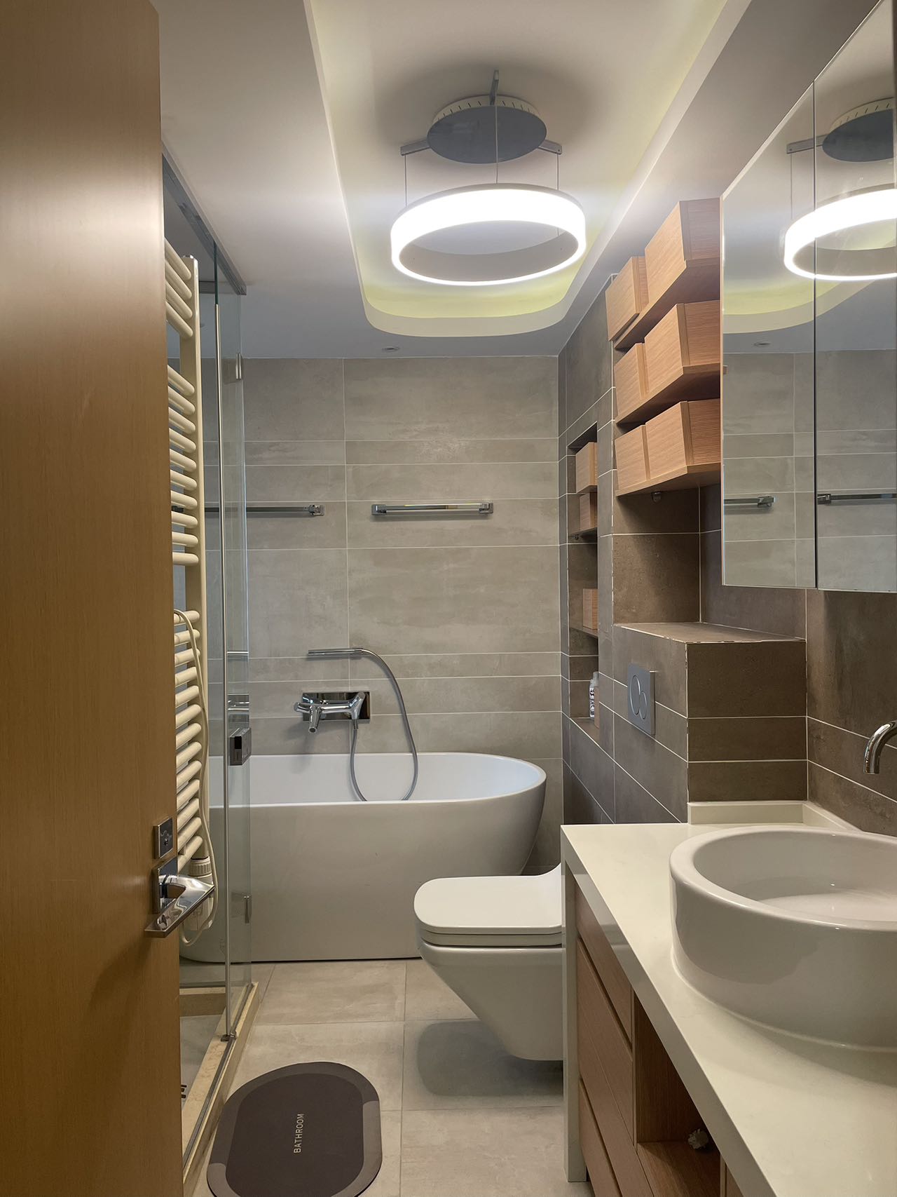 the-summit-ffc-anfu-road-3-bed-2-bath-floor-heating-clubhouse-prime-location-expat-compound-shanghai-rentals (4) 3-bed, 2-bath unit at The Summit in the Former French Concession. 145 sqm, underfloor heating, 50% greenery, strong expat community. 30,000 RMB/month.