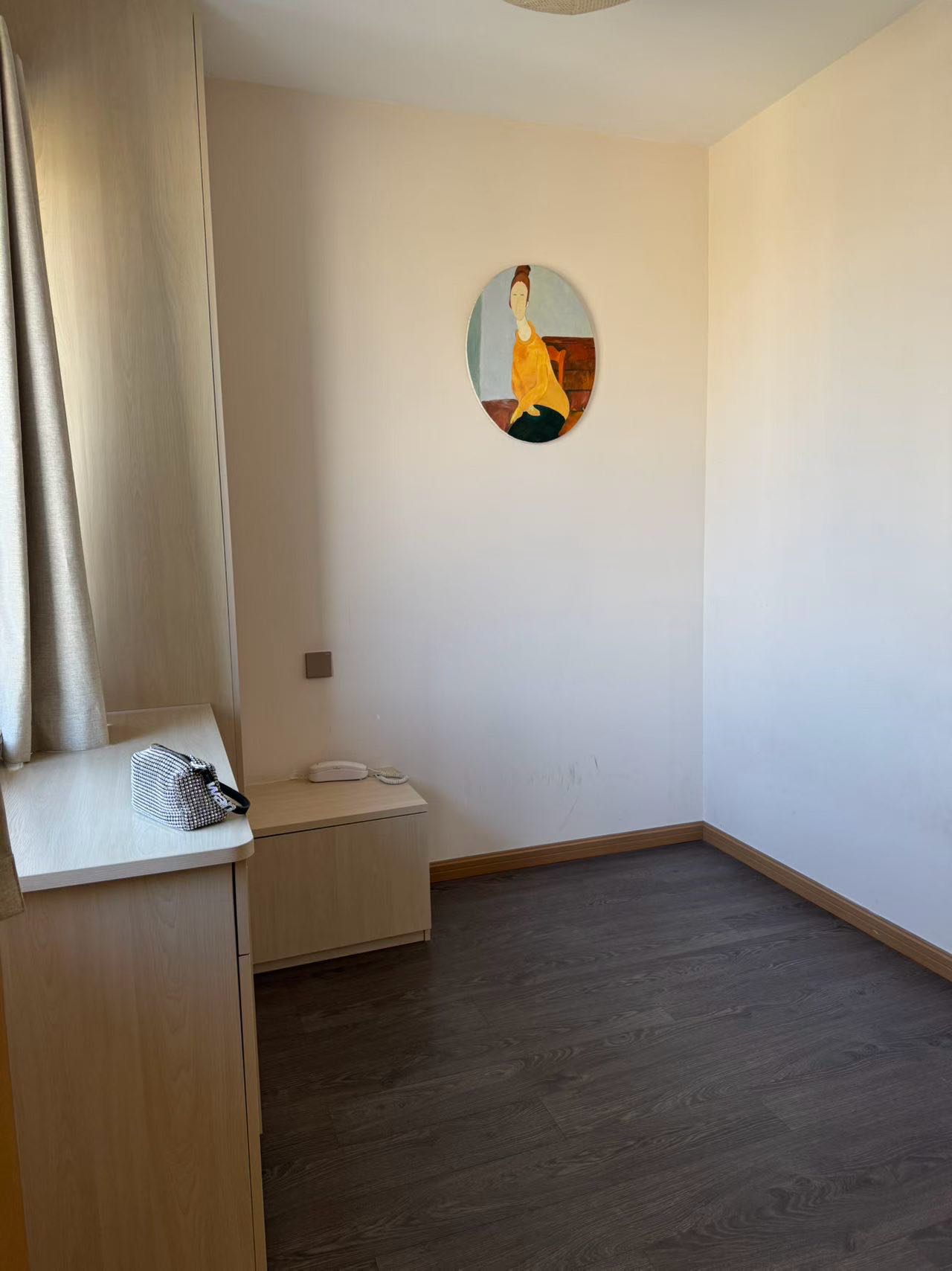 the-summit-ffc-anfu-road-3-bed-2-bath-floor-heating-clubhouse-prime-location-expat-compound-shanghai-rentals (8) 3-bed, 2-bath unit at The Summit in the Former French Concession. 145 sqm, underfloor heating, 50% greenery, strong expat community. 30,000 RMB/month.