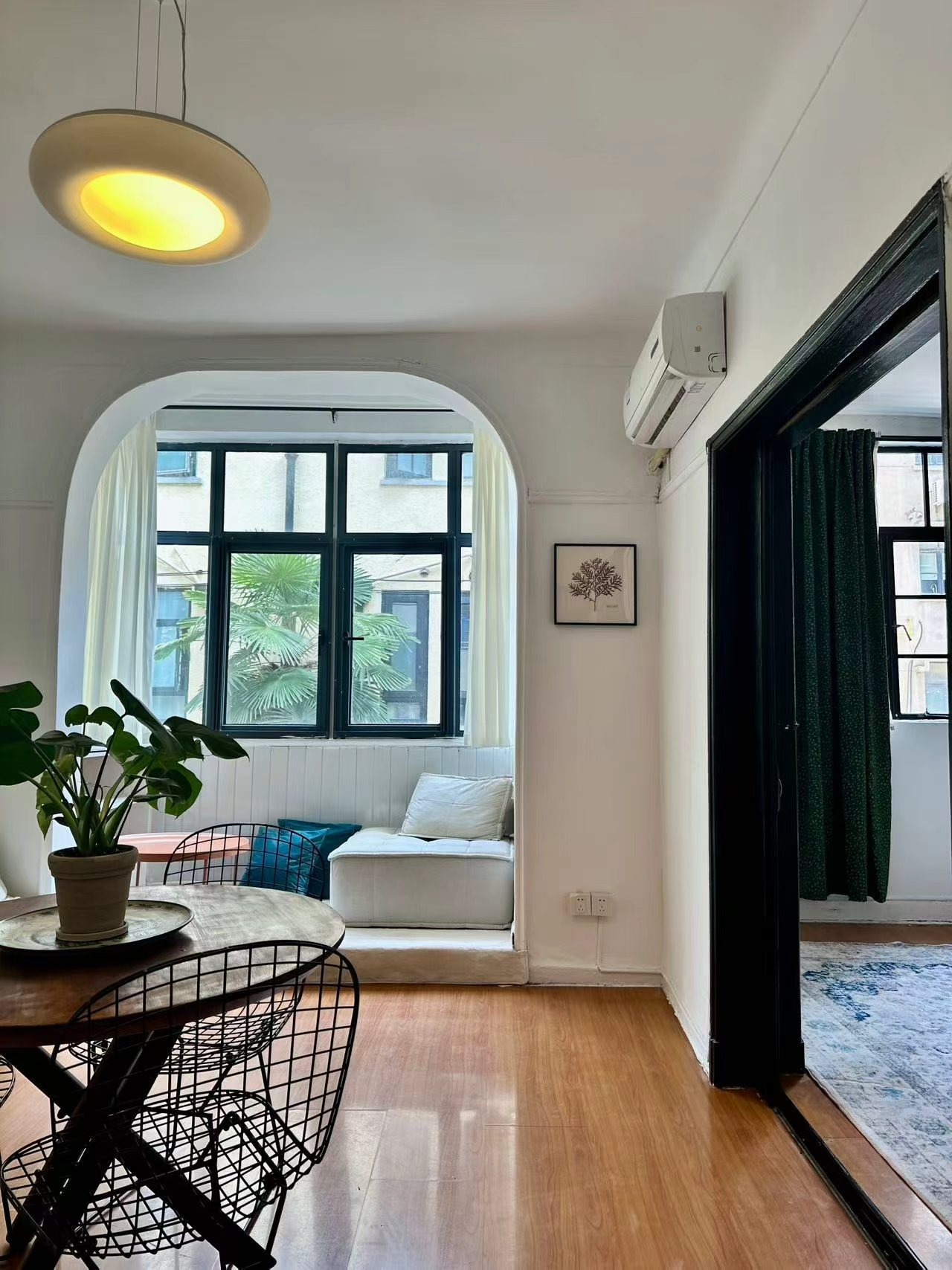 wuyuan-road-lane-house-ffc-1-bed-1-bath-shanghai-rentals (4) 1-bed, 1-bath heritage unit on Wuyuan Road. South-facing bedroom and living room, bright, one unit per floor, owner direct. 9,800 RMB/month.