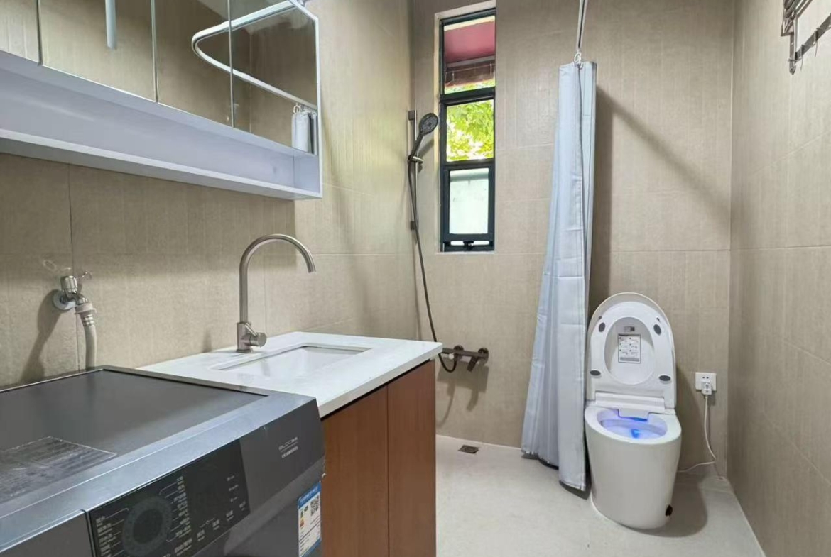 1-bed, 1-bath heritage unit on Wuyuan Road. South-facing bedroom and living room, bright, one unit per floor, owner direct. 9,800 RMB/month.