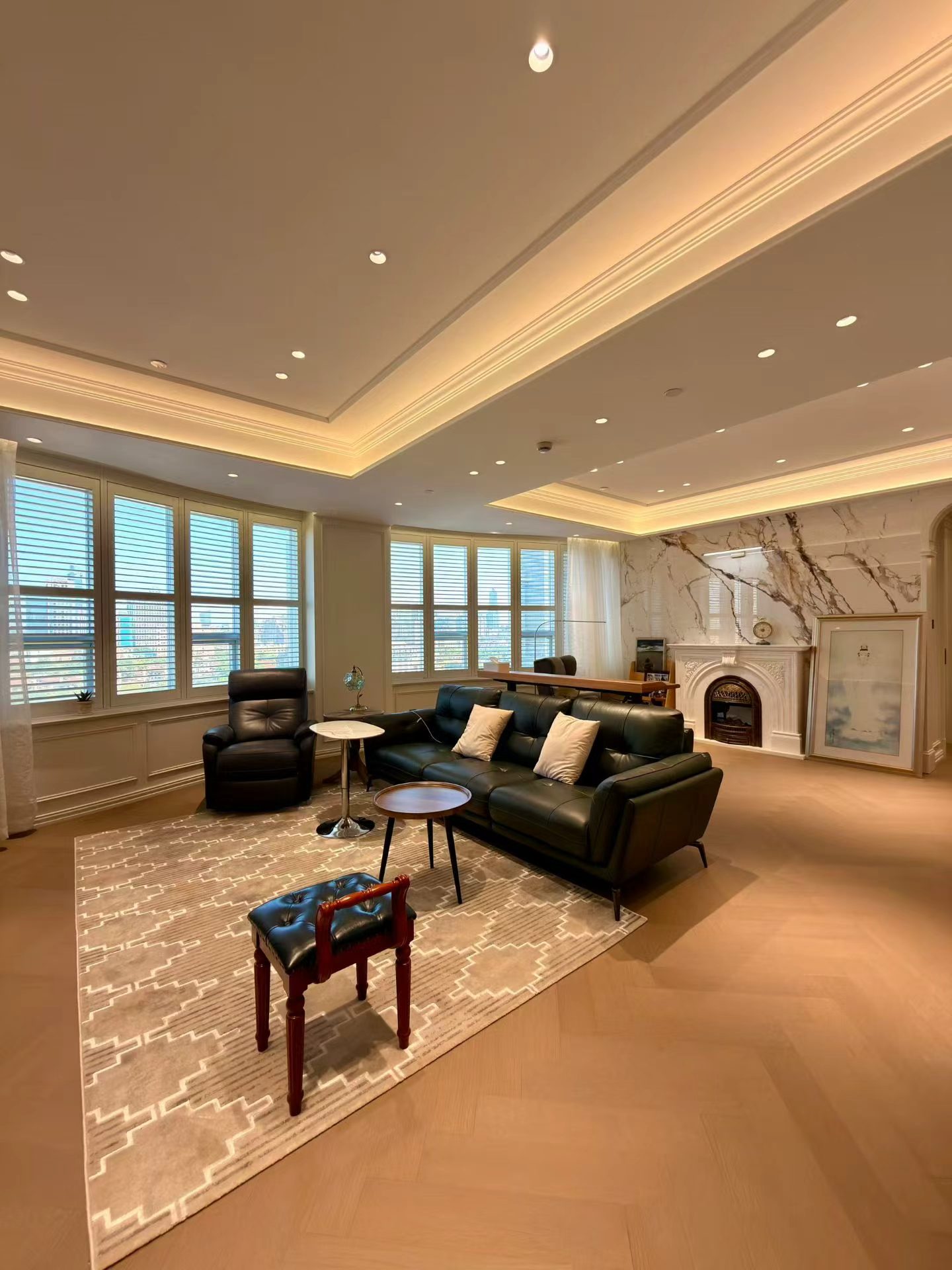 yongjia-road-apartment-ffc-4-bed-3-bath-floor-heating-shanghai-rentals (3) Large 4-bed, 3-bath flat near Shanghai Culture Square. 330 sqm, underfloor heating, central AC, fully furnished. 52,000 RMB/month.