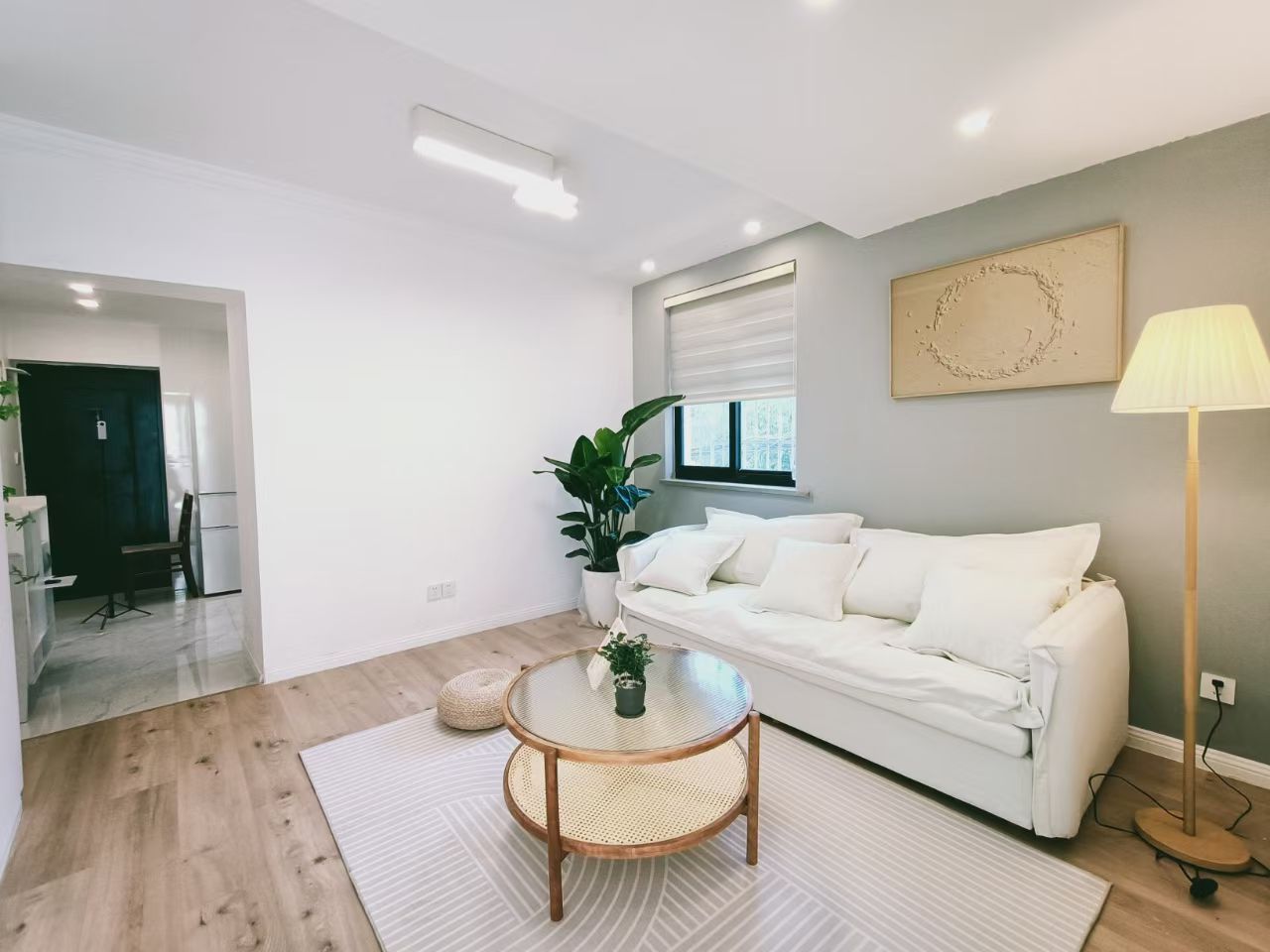 anhua-road-lane-house-changning-1-bed-1-bath-shanghai-rentals (2) 1-bed, 1-bath lane house near Jiangsu Road Station. 45 sqm, corner unit, fully bright, large balcony, oven, washer-dryer. 7,900 RMB/month.