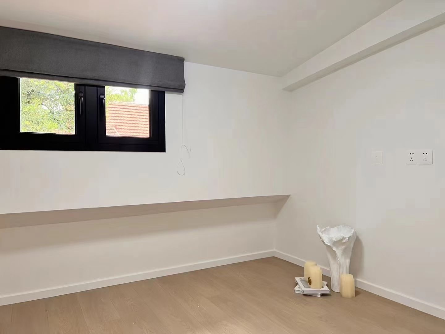 anting-road-lane-house-2-bed-1-bath-dishwasher-ffc-shanghai-rentals (7) 2-bed, 1-bath lane house on Anting Road. 63 sqm, central AC, dishwasher, full service package including cleaning and maintenance. 14,850 RMB/month.