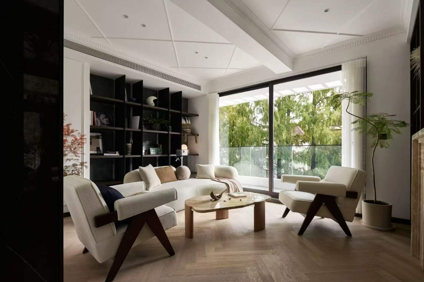 bole-dayuan-yongfu-road-3-bed-2-bath-ffc-shanghai-rentals (1) 3-bed heritage unit at Bole Dayuan on Yongfu Road. 130 sqm, full underfloor heating, light French vintage style. Steps from German Consulate. 36,800 RMB/month.