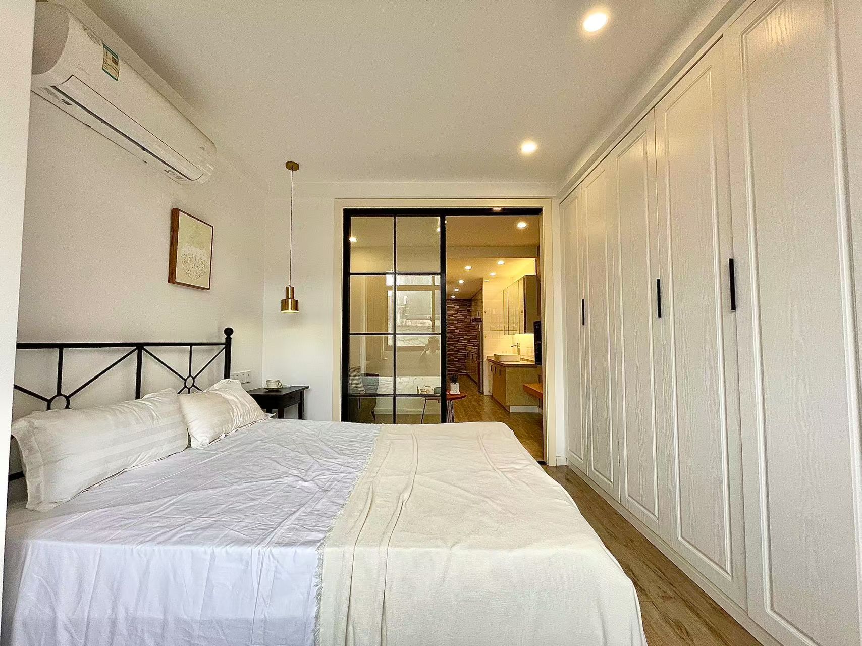 changning-apartment-2-bed-1-bath-shanghai-rentals (3) 2-bed, 2-living unit near Loushanguan Road Station. 60 sqm, north-south through, washer-dryer, large storage, smart lock. 8,500 RMB/month