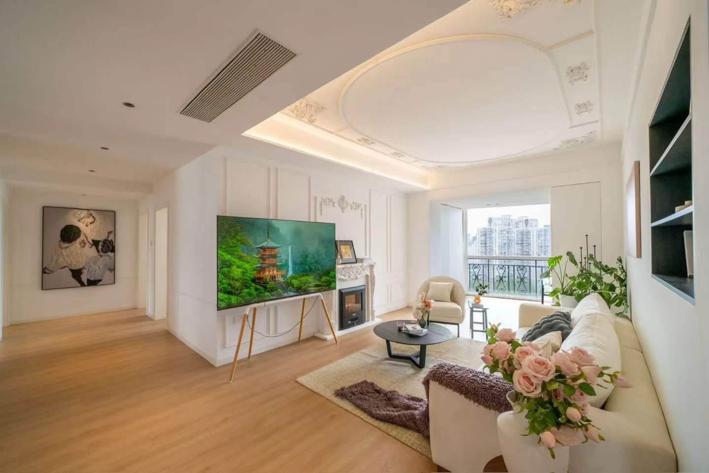3+1 bed, 2-bath unit at Shen Ya Xin Hua Fu on Xinhua Road. 205 sqm, central AC, underfloor heating, oven, floor-to-ceiling windows. 33,800 RMB/month.
