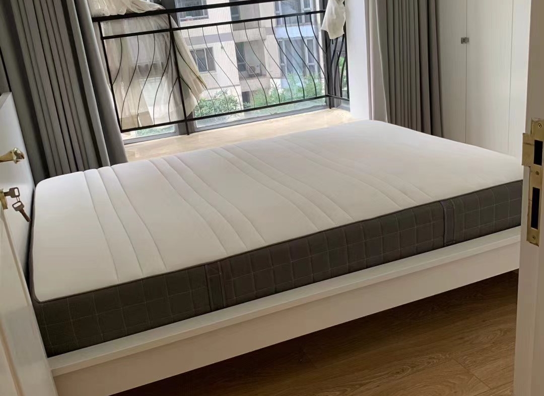 3-bed, 2-bath unit at The Summit in the Former French Concession. 145 sqm, central AC, underfloor heating, balcony. 29,800 RMB/month.