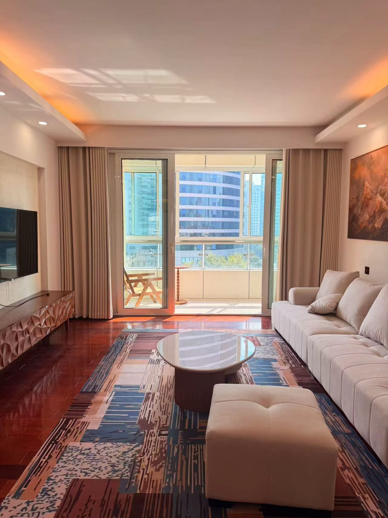 Weixin Image_2026-10-30_205355_116 3-bed, 2-bath unit at Changyuan on Yuyuan Road. 160 sqm, square layout, unobstructed views, central AC, clubhouse with pool and gym. 2 min walk to Jiangsu Road Station. 25,000 RMB/month.