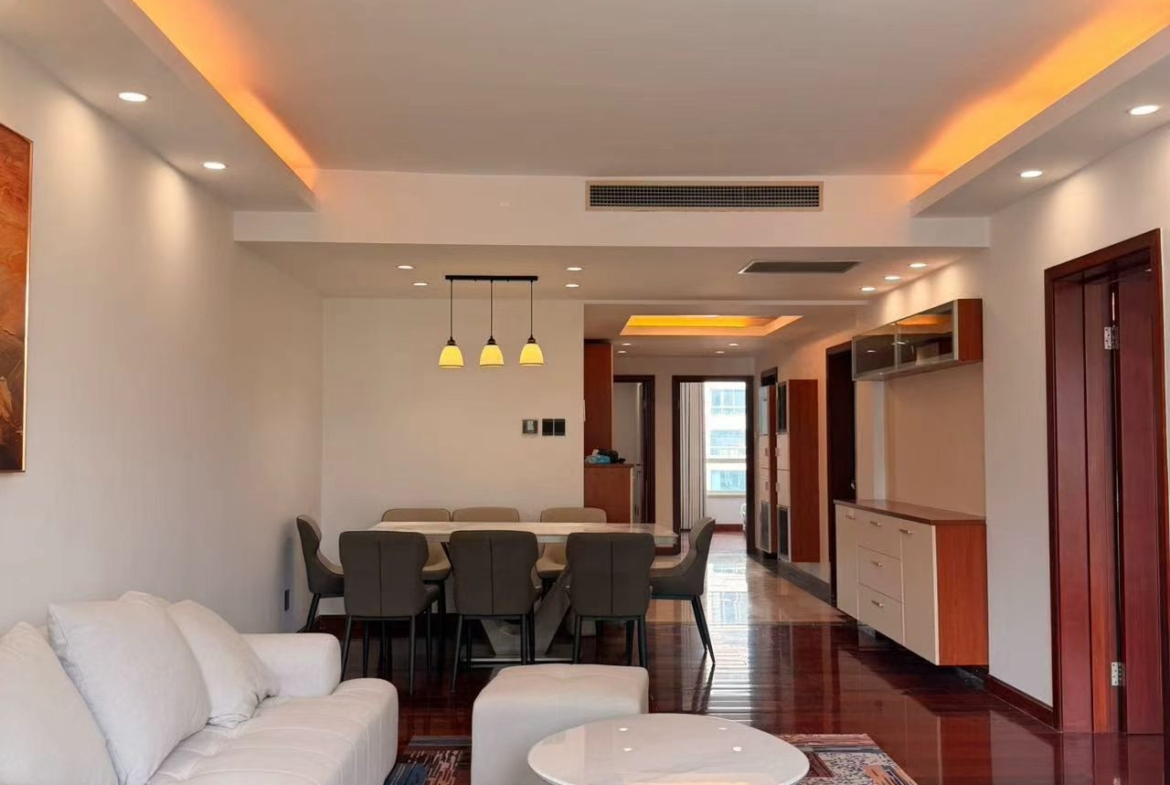 3-bed, 2-bath unit at Changyuan on Yuyuan Road. 160 sqm, square layout, unobstructed views, central AC, clubhouse with pool and gym. 2 min walk to Jiangsu Road Station. 25,000 RMB/month.