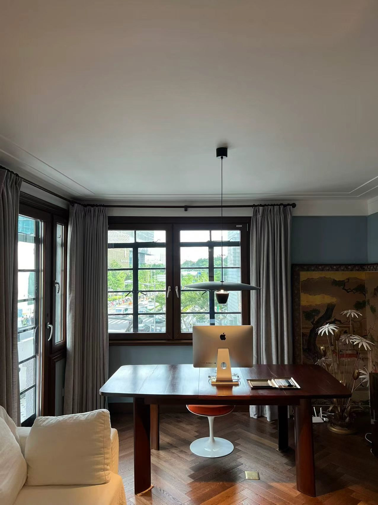 changde-apartment-west-nanjing-road-jingan-3-bed-2-bath-floor-heating-shanghai-rentals (4) 3-bed, 2-bath unit at Changde Apartments, a 1936 Art Deco heritage building in Jing'an. 167 sqm, balconies, owner renovation, steps from Jing'an Temple. 45,000 RMB/month.