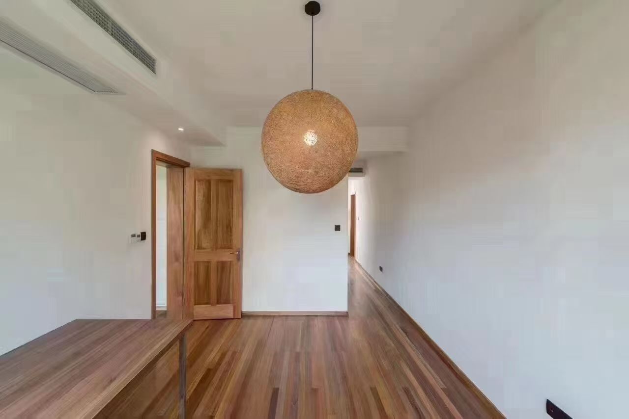 huaihai-road-heritage-apartment-2-bed-2-bath-heating-ffc-shanghai-rentals (5) 2-bed, 2-bath unit on Huaihai Middle Road near Changshu Road. 120 sqm, 10 sqm balcony, underfloor heating, central AC. Steps from Lines 1, 7, and 10. 13,500 RMB/month.