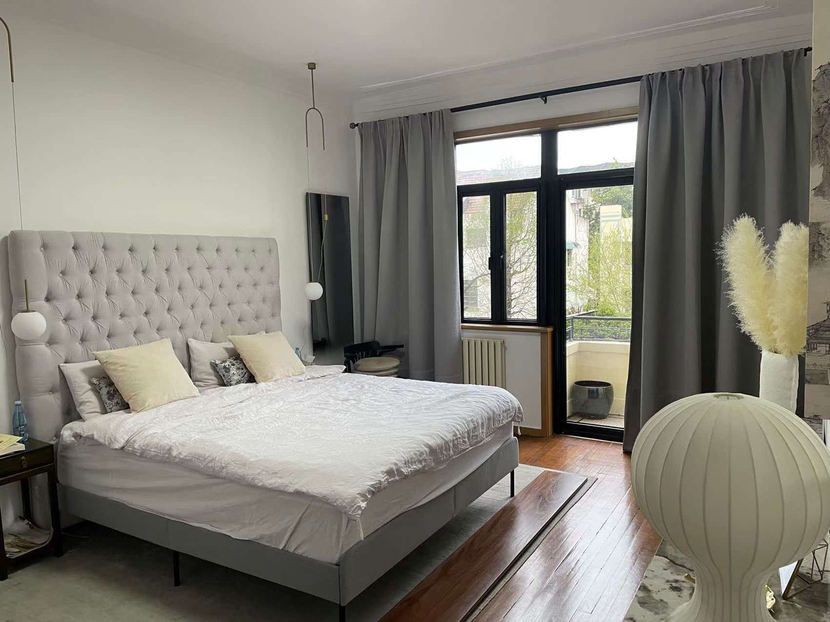 huaihai-road-lane-house-4-bed-3-bath-garden-terrace-floor-heating-shanghai-rentals (5) Entire 4-bed garden house at Huaihai Villa, opposite the Wukang Building. 250 sqm, private garden, terrace, Daikin AC, underfloor and wall heating. Residential only. 49,000 RMB/month.