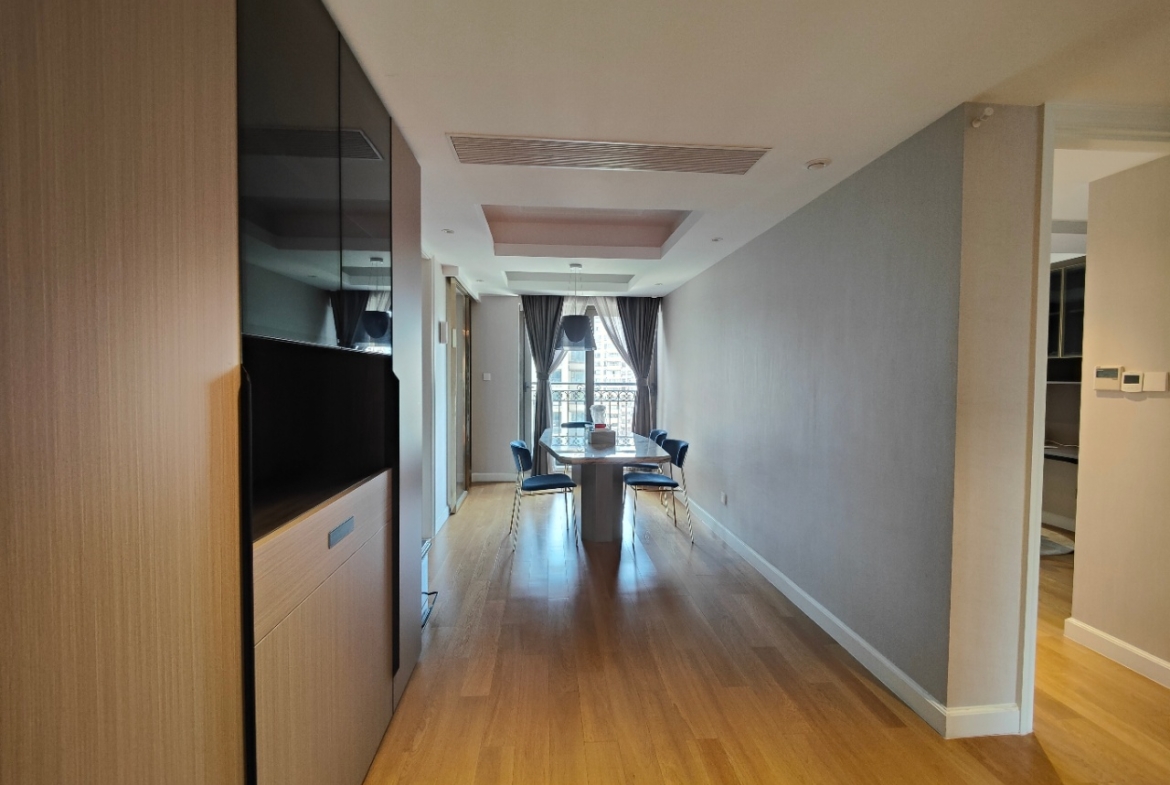 2-bed, 2-bath unit at The Palace Phase 2 in the Former French Concession. 142 sqm. Central location near Zhaojiabang Road Station. 40,000 RMB/month.