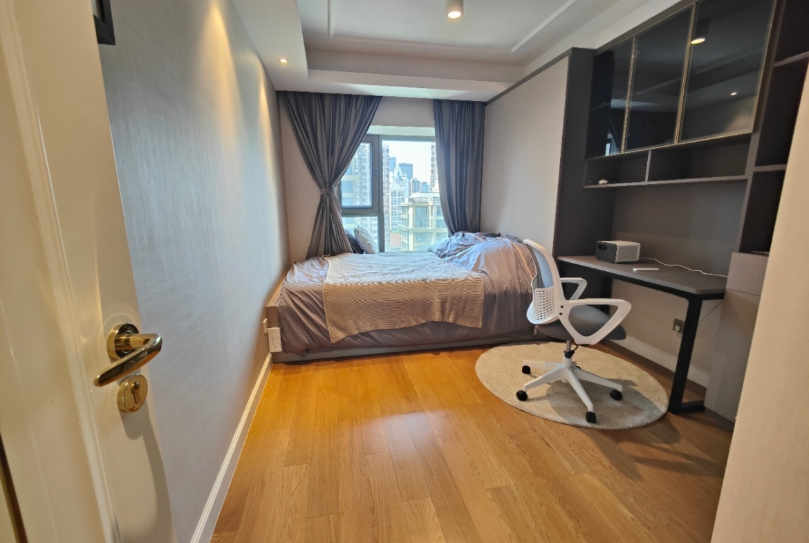2-bed, 2-bath unit at The Palace Phase 2 in the Former French Concession. 142 sqm. Central location near Zhaojiabang Road Station. 40,000 RMB/month.