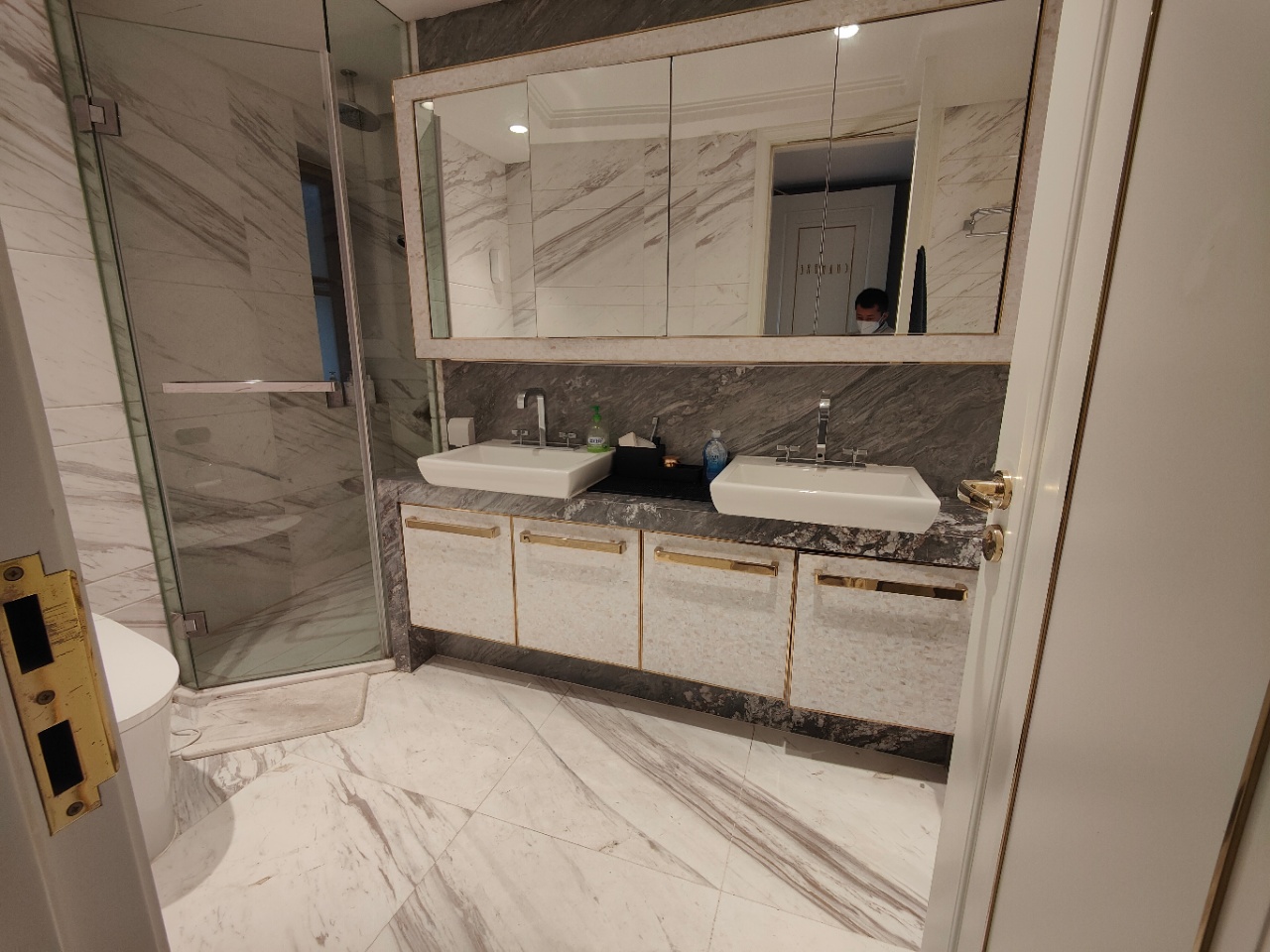 2-bed, 2-bath unit at The Palace Phase 2 in the Former French Concession. 142 sqm. Central location near Zhaojiabang Road Station. 40,000 RMB/month.