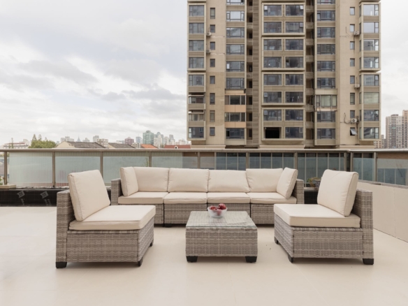 4-bed, 2-bath unit at Xin'an Building on Zhenning Road. 200 sqm, 80 sqm private terrace, Daikin AC, wall heating, marble finishes, Duravit fixtures. 31,800 RMB/month.