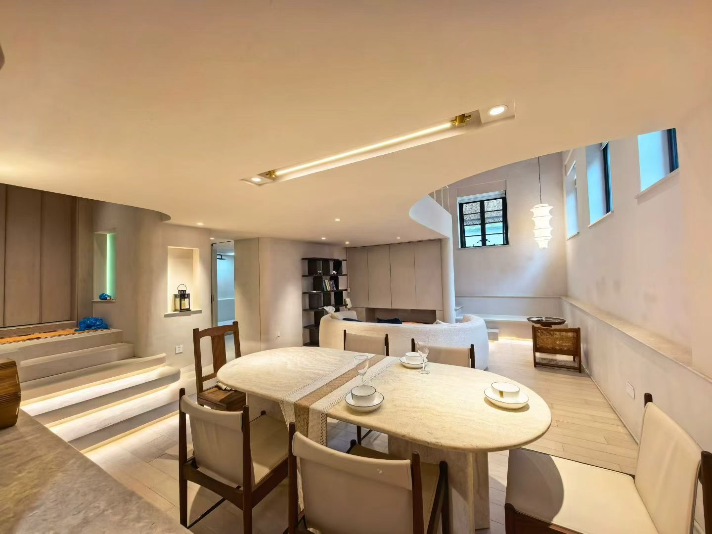 2-bed, 2-bath heritage lane house apartment at Lane 63, Xingguo Road. 150 sqm, central AC, floor heating, near Jiaotong University Station. 20,000 RMB/month.