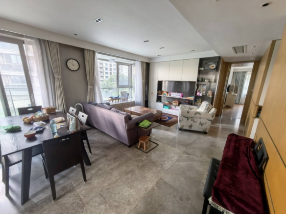 Fully furnished 3-bed, 2-bath apartment at Xinhu Qinglan International, Jing'an. 143 sqm, central AC, underfloor heating, dishwasher, smart toilet, bathtub. Available Dec 1. 23,000 RMB/month.