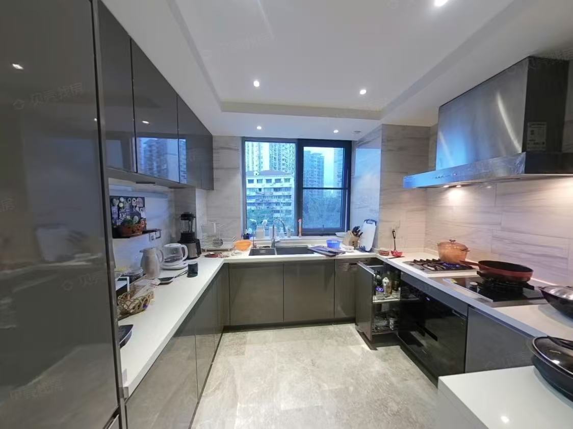 xinhu-qinglan-international-3-bed-2-bath-floor-heating-clubhouse-jingan-shanghai-rentals (6) Fully furnished 3-bed, 2-bath apartment at Xinhu Qinglan International, Jing'an. 143 sqm, central AC, underfloor heating, dishwasher, smart toilet, bathtub. Available Dec 1. 23,000 RMB/month.