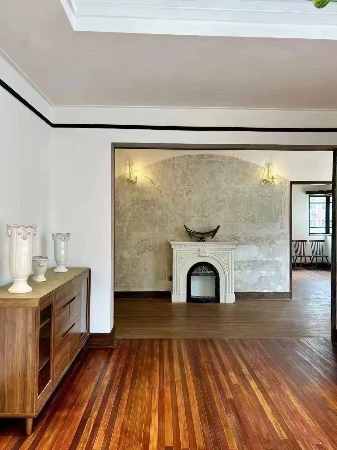 xinle-road-lane-house-2-bed-1-bath-terrace-shanghai-rentals (3) Unique 170 sqm unit at Lane 180, Xinle Road. 2 large bedrooms, 200+ sqm exclusive outdoor space with double terraces. Ideal for residence or studio. 30,800 RMB/month.