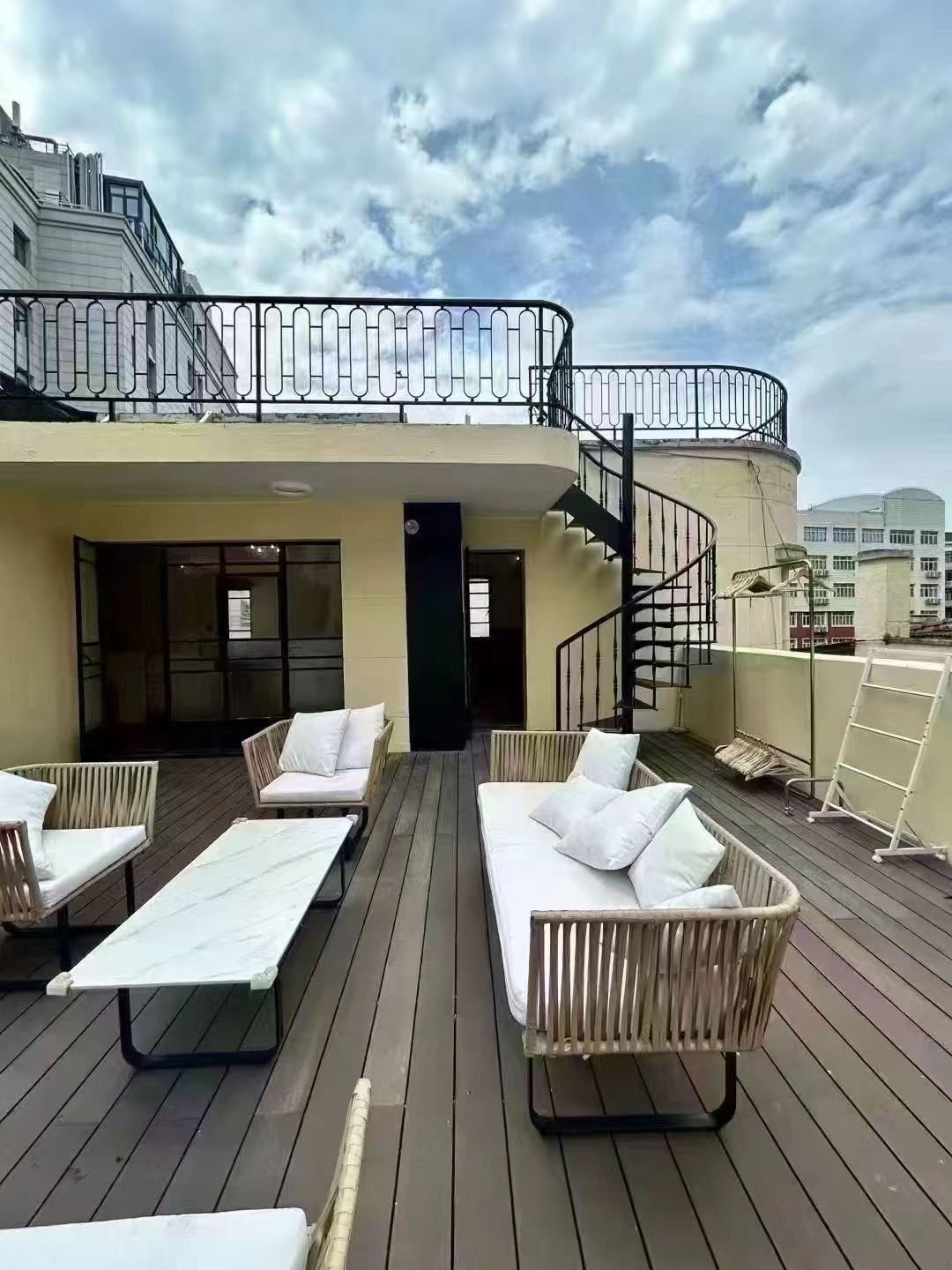 xinle-road-lane-house-2-bed-1-bath-terrace-shanghai-rentals (5) Unique 170 sqm unit at Lane 180, Xinle Road. 2 large bedrooms, 200+ sqm exclusive outdoor space with double terraces. Ideal for residence or studio. 30,800 RMB/month.