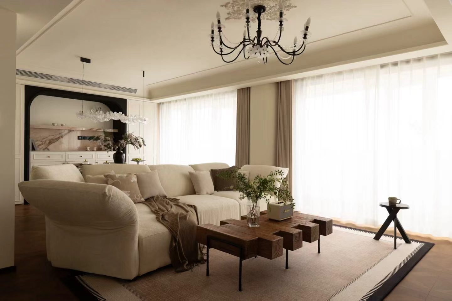 Rare top-floor triplex at Zhenyang Apartment, Jing'an. 450 sqm, 4 beds, 5 baths, 60 sqm terrace, city views, Daikin AC, Siemens appliances. 65,000 RMB/month.